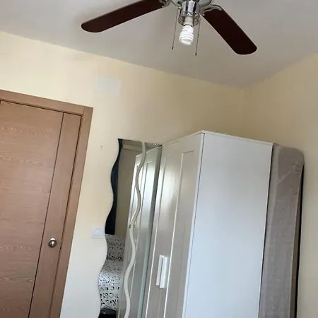 בית נופש Casa Unifamiliar Con Patio Centrica Y Tranquila *